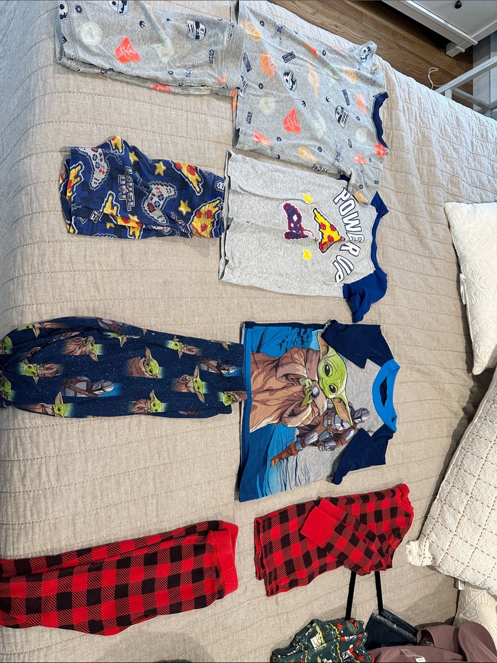 Bundle PJs GAP Kids Star Wars Grogu Navy Blue and Gray Pajama Set